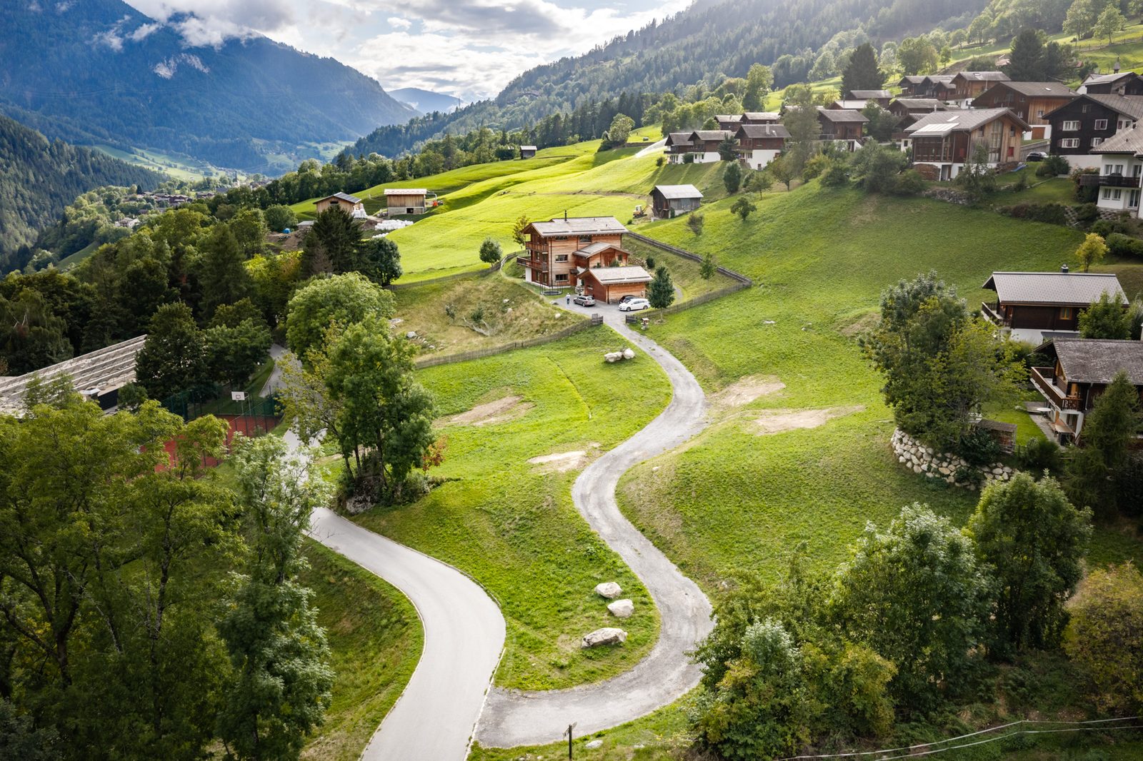 Mondhaus Resort Fiesch: das Grundstück im Granacher vor Baubeginn