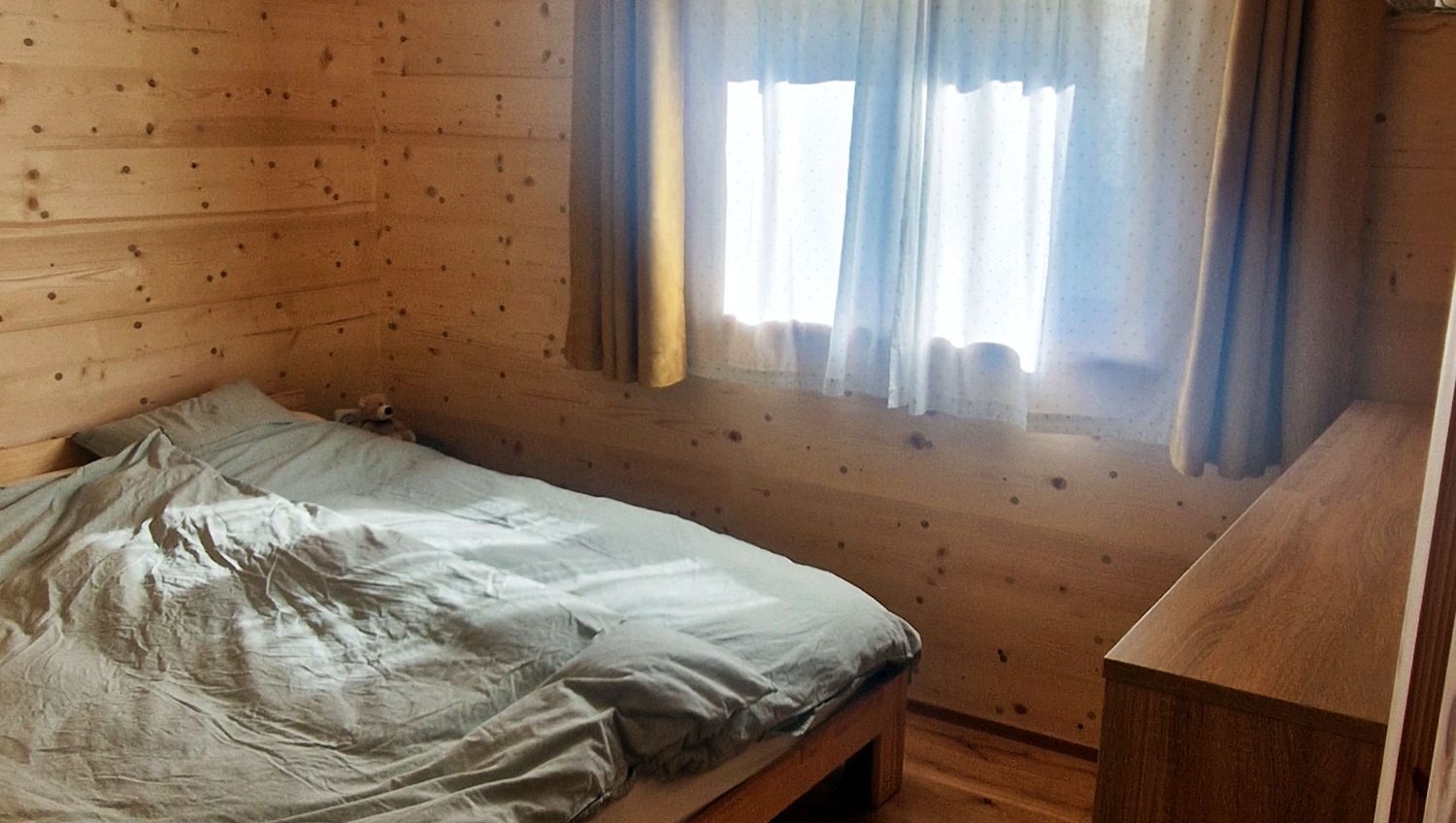 ZINIPI 4-ModulHaus in Triesen FL: Schlafzimmer in Vollholz